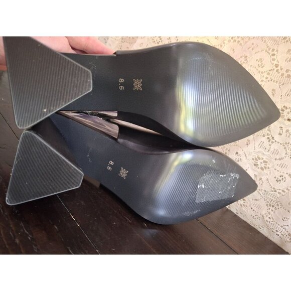 NWOB BCBGeneration Trina Black Block Heel Pump/Sz.8.5M - Picture 7 of 10